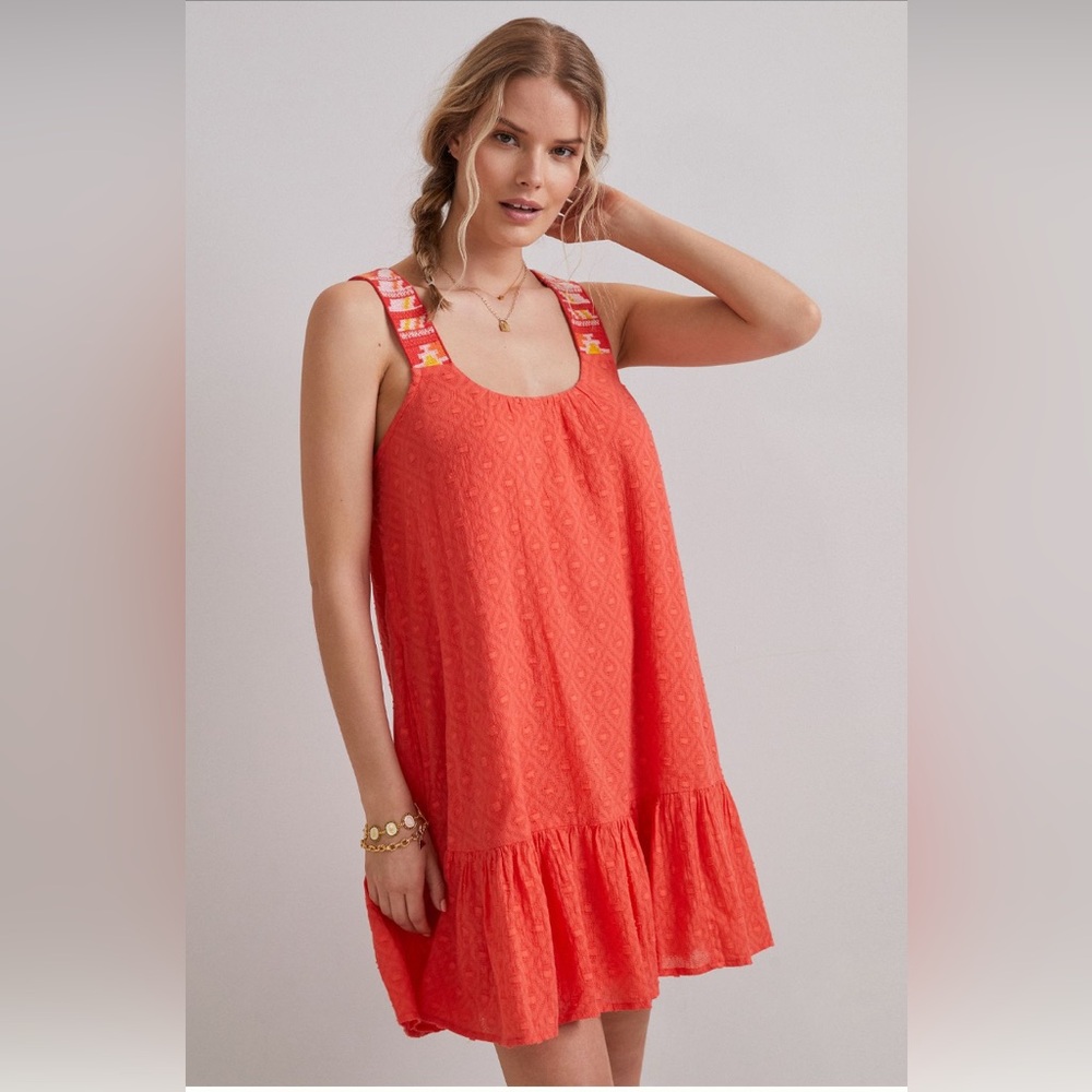By Anthropologie size small Coral Embroidered Tunic Dress with pockets 😍